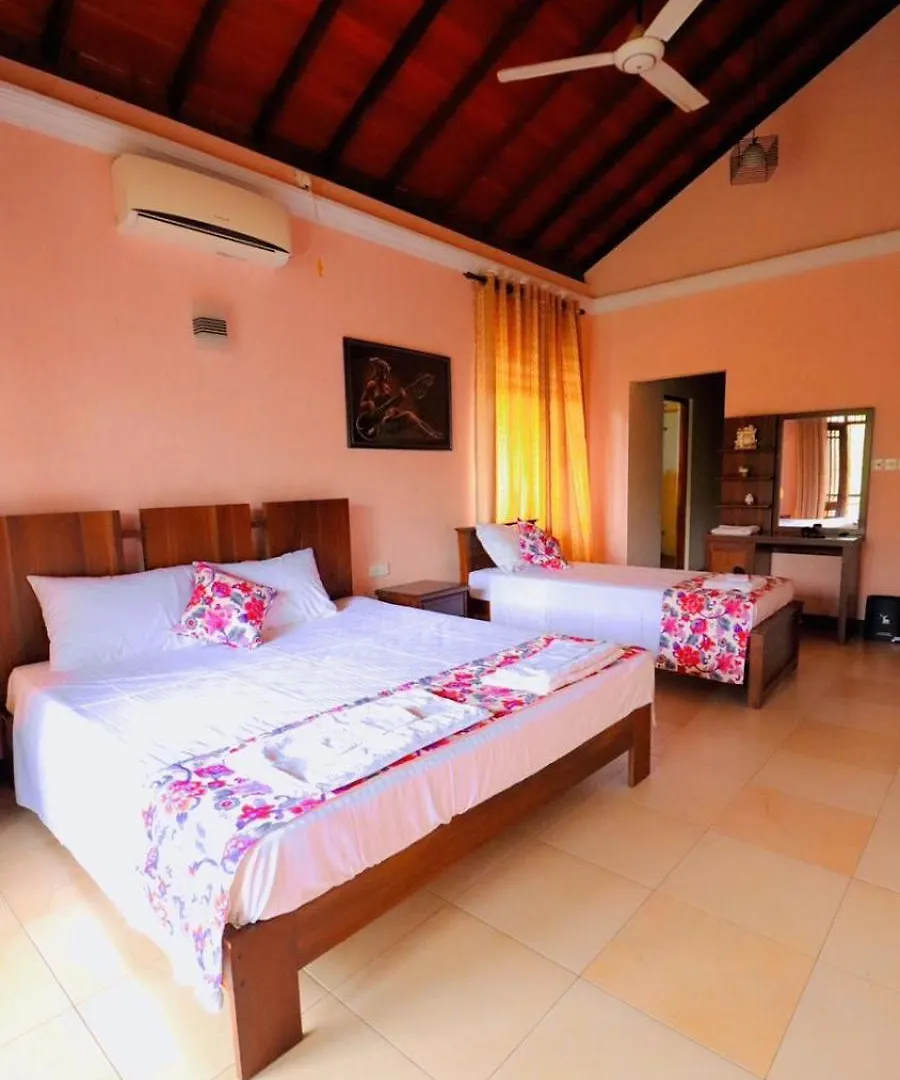 Bigcity Villa - Airport Transit Hotel Katunayaka