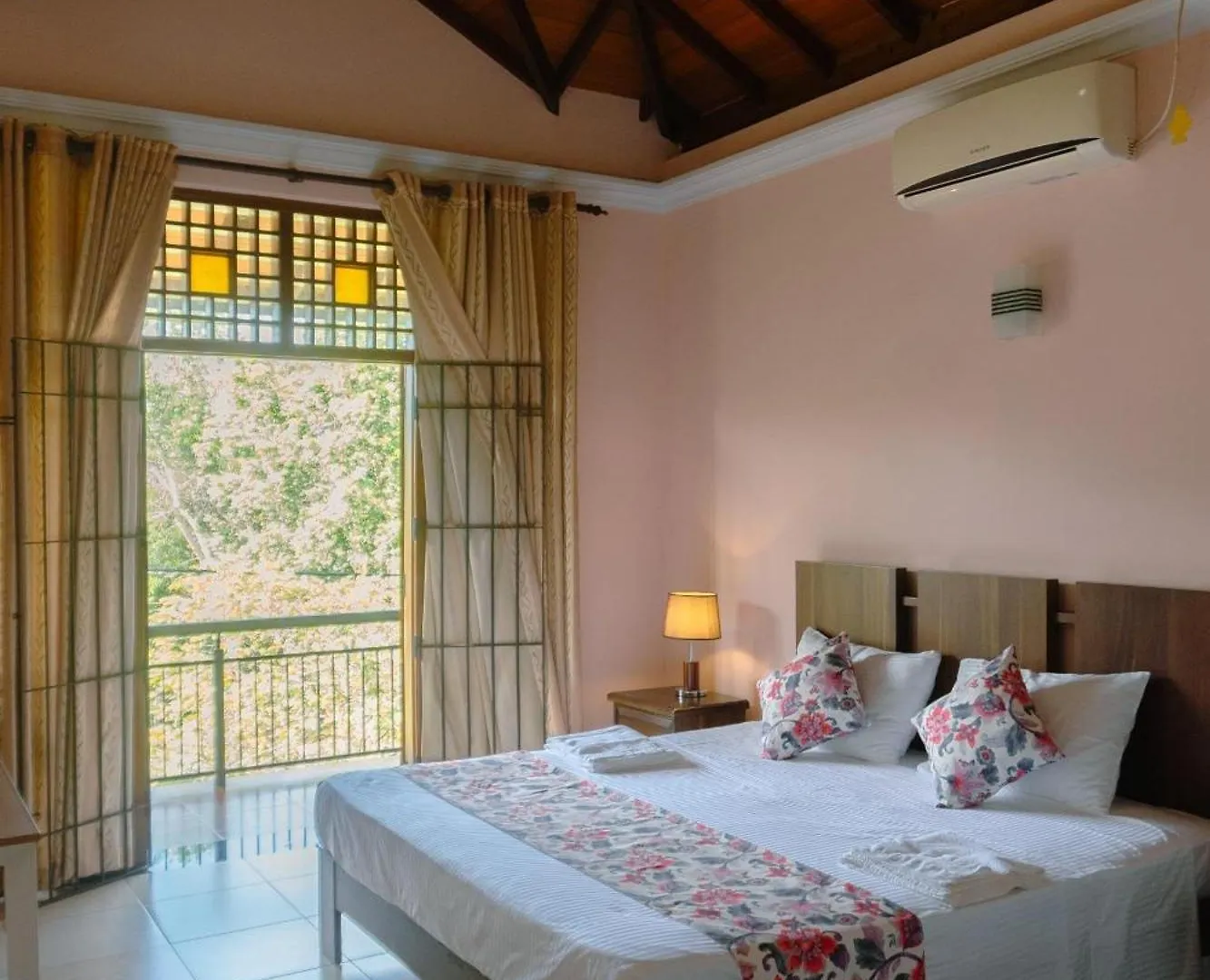 Bigcity Villa - Airport Transit Hotel Katunayaka Sri Lanka