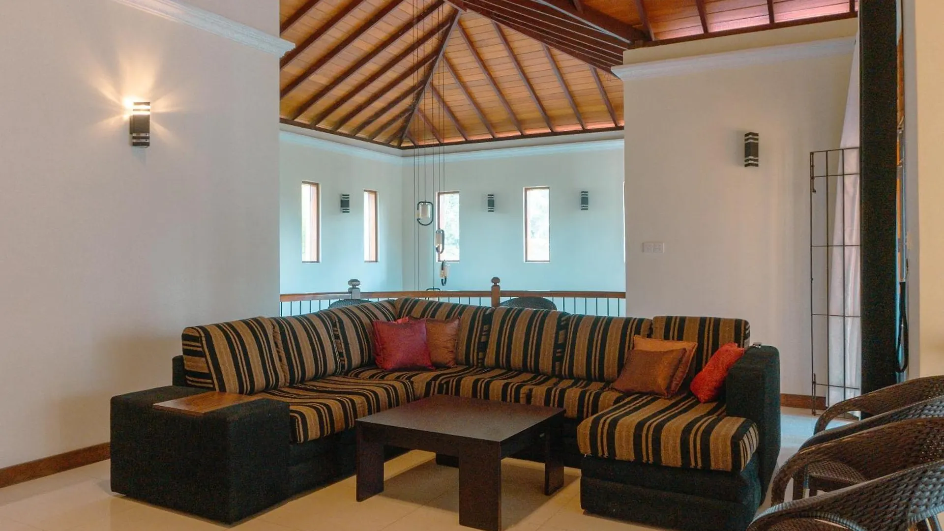 Bigcity Villa - Airport Transit Hotel Katunayaka 4*,  Sri Lanka