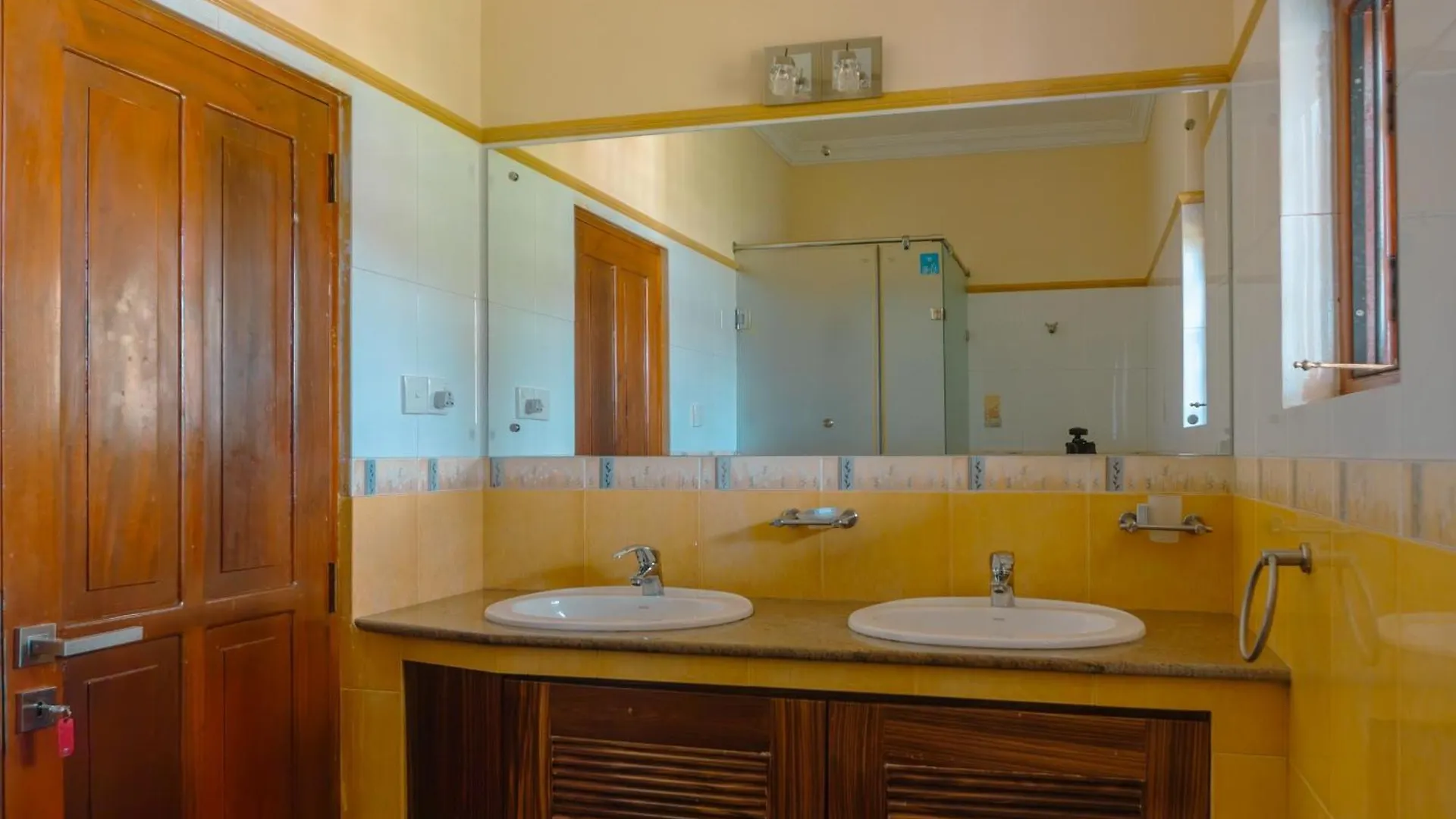 Bigcity Villa - Airport Transit Hotel Katunayaka