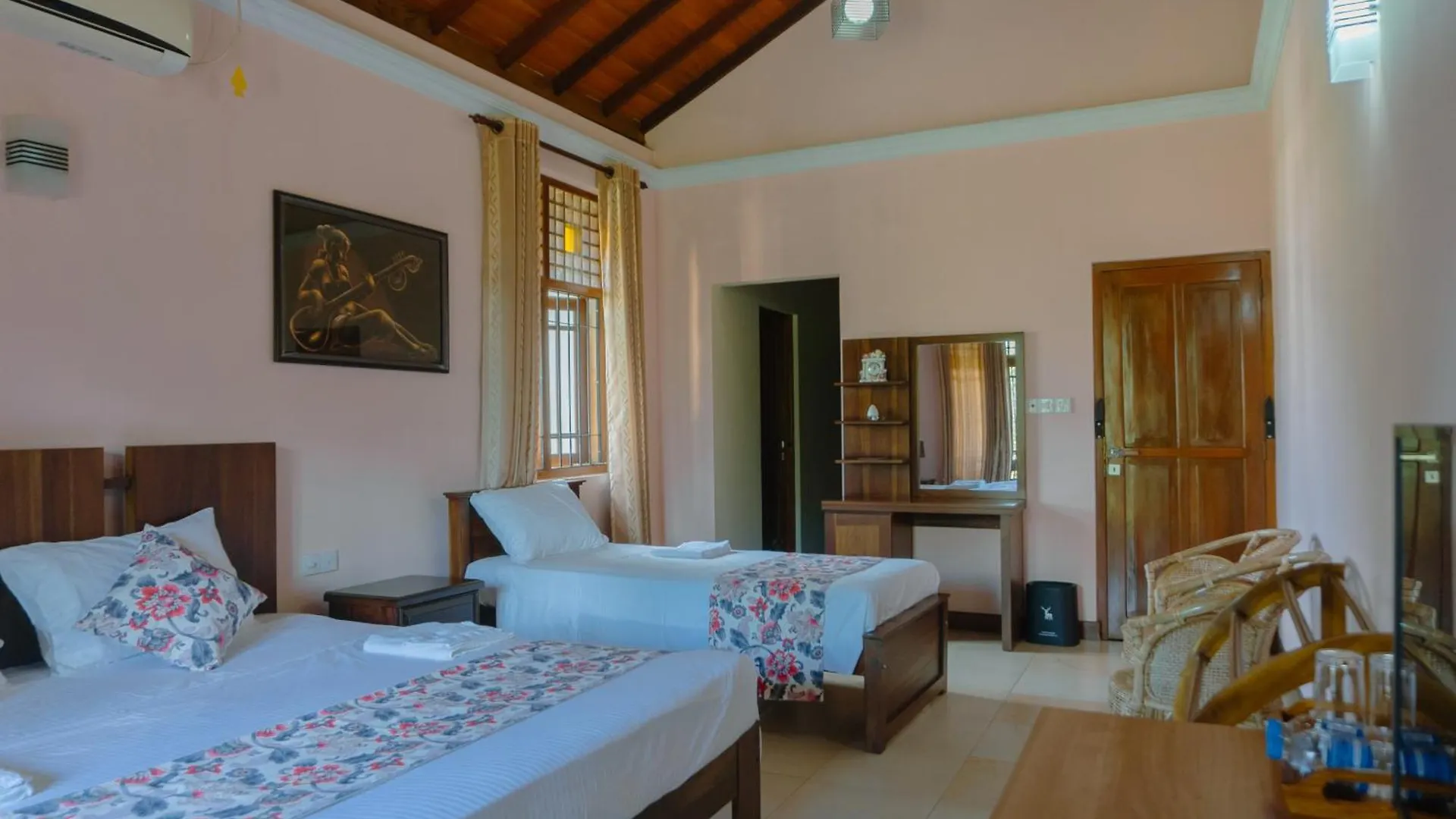 Bigcity Villa - Airport Transit Hotel Katunayaka 4*,  Sri Lanka