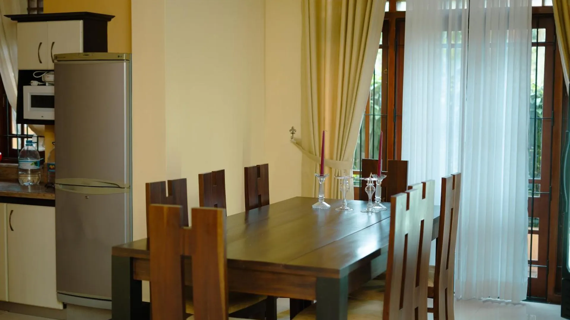 Bigcity Villa - Airport Transit Hotel Katunayaka