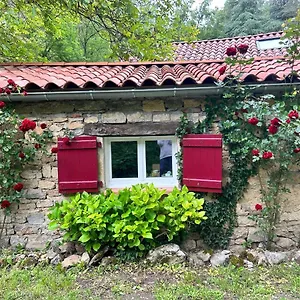 chambre-en-bordure-daveyron.midi-pyreneeshotels.com/