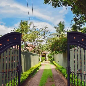 Bed & Breakfast Agasthi Airport Close, Katunayaka